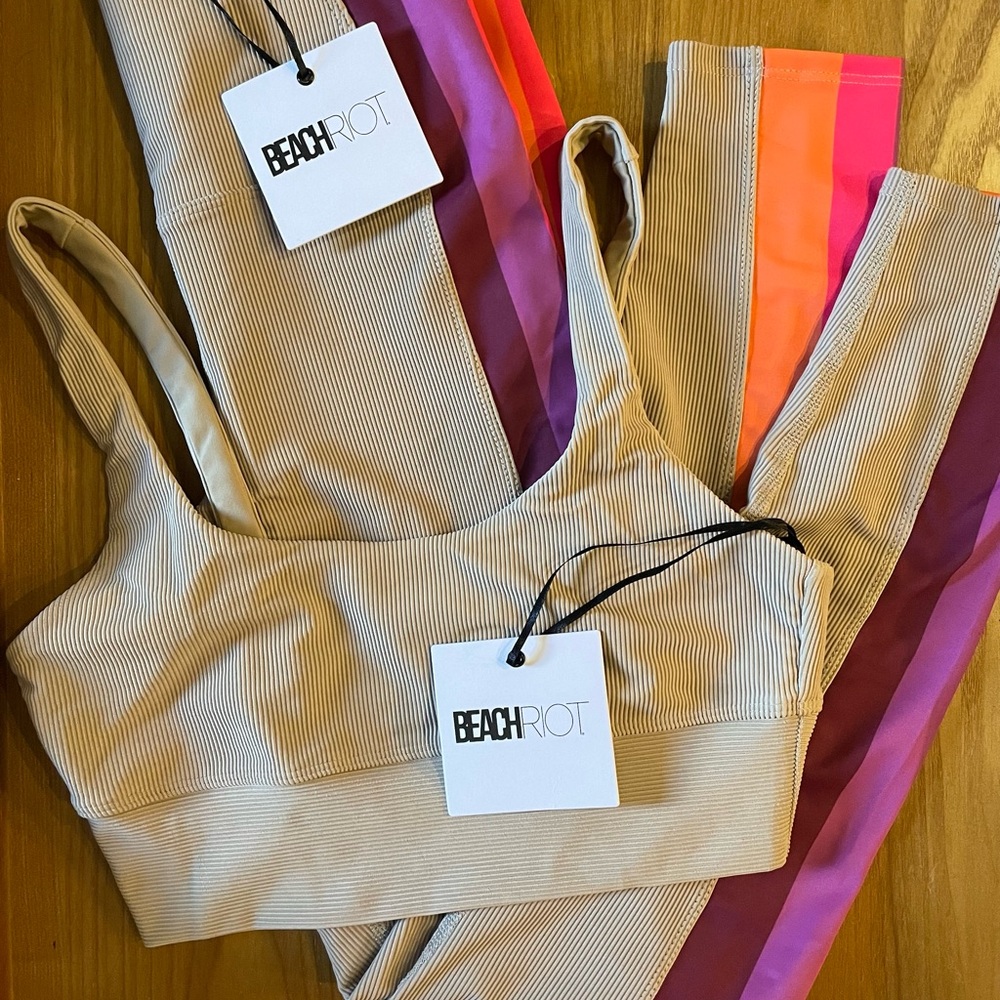 NWT Beach Riot Set